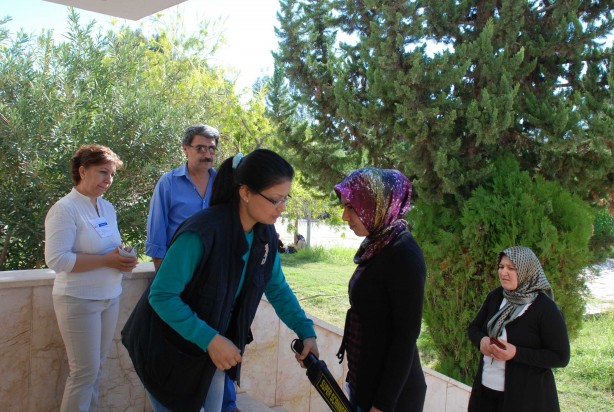 Foto - Dönemin zalimleri başörtüsü yasağını böyle uyguladı