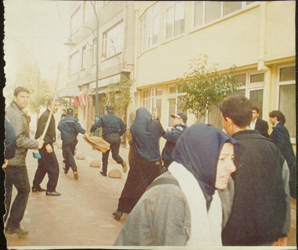 Foto - Dönemin zalimleri başörtüsü yasağını böyle uyguladı