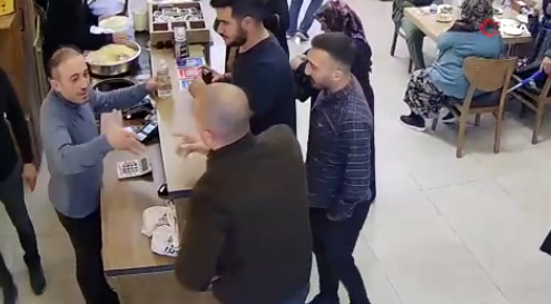 Foto - Döner yiyip hesabı ödemeyen kaymakamdan flaş hamle! Olay sonrası dönercinin dükkanına gidip...