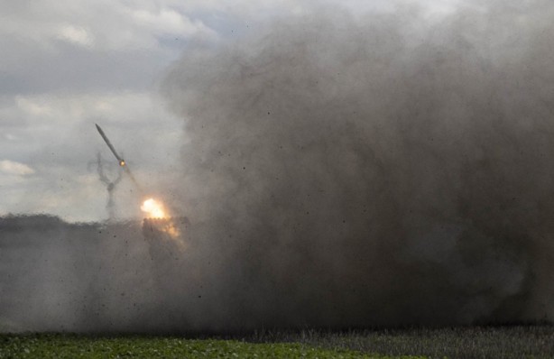 Foto - Donetsk cephesi böyle görüntülendi! 'Düşman hedeflerine yoğun atış yapıyoruz'
