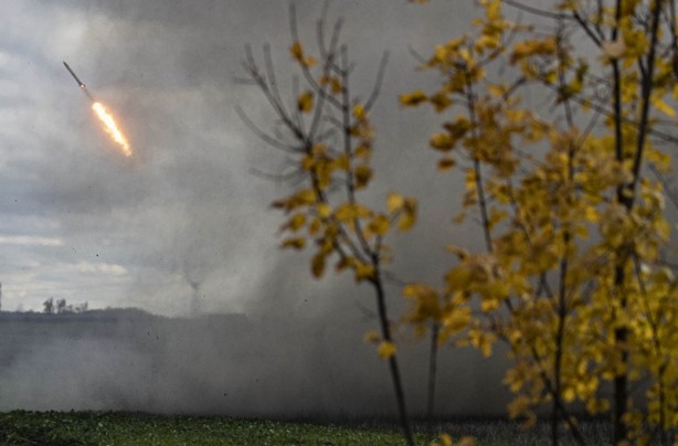 Foto - Donetsk cephesi böyle görüntülendi! 'Düşman hedeflerine yoğun atış yapıyoruz'