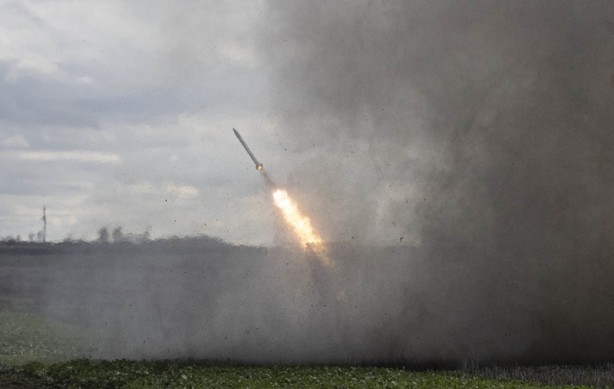 Foto - Donetsk cephesi böyle görüntülendi! 'Düşman hedeflerine yoğun atış yapıyoruz'