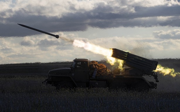 Foto - Donetsk cephesi böyle görüntülendi! 'Düşman hedeflerine yoğun atış yapıyoruz'