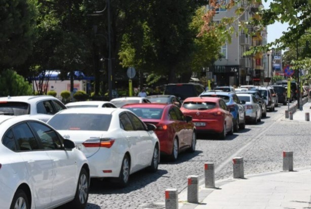 Foto - Dönüş çilesi erken başladı! 2 Km kuyruk oluştu