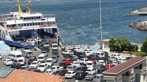 Foto - Dönüş çilesi erken başladı! 2 Km kuyruk oluştu