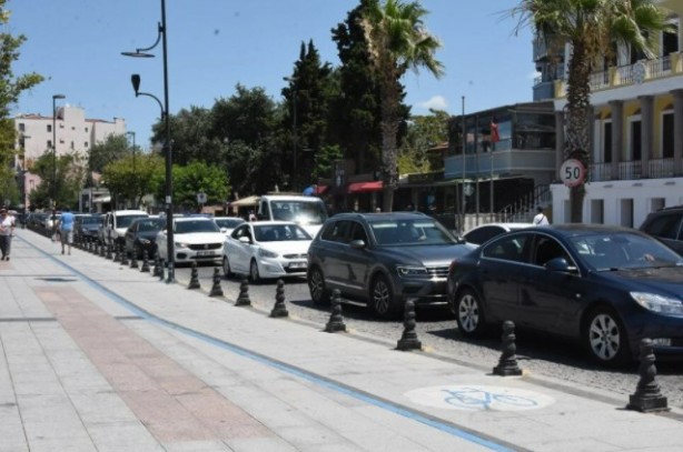 Foto - Dönüş çilesi erken başladı! 2 Km kuyruk oluştu