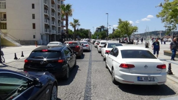 Foto - Dönüş çilesi erken başladı! 2 Km kuyruk oluştu