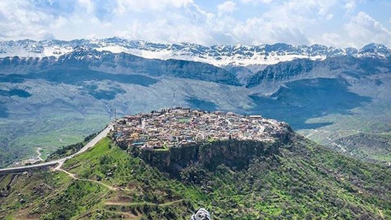 Dört bir yanı uçurum ama dünyanın en huzurlu yeri! 100 yıldır tek bir cinayet bile işlenmedi!