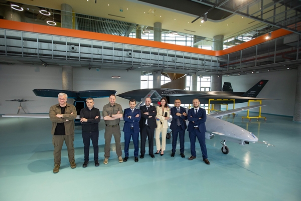 Dost ülkeden Baykar firmasına kritik ziyaret