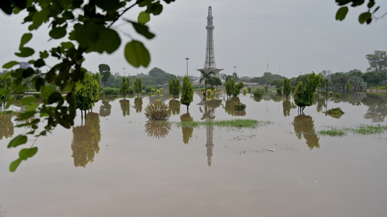 Foto - Dost ve kardeş ülke Pakistan'dan çok kötü haber: 266 ölü var!