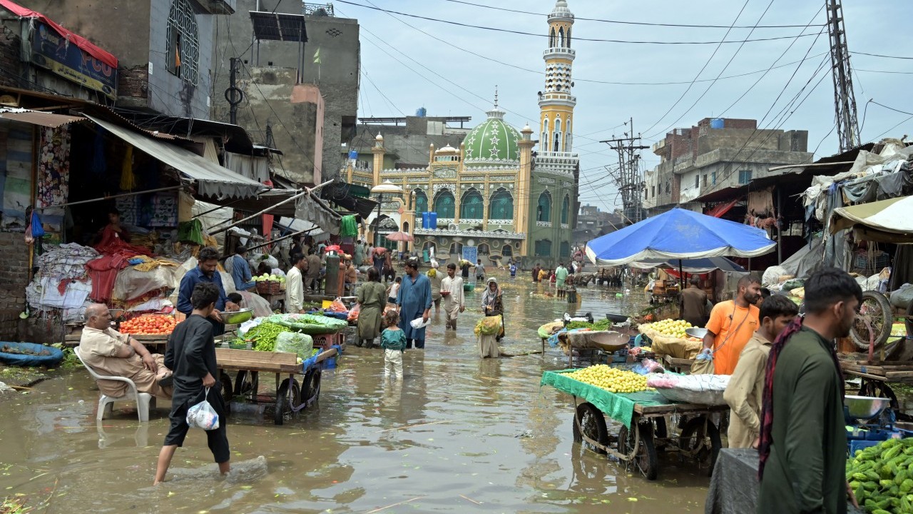 Foto - Dost ve kardeş ülke Pakistan'dan çok kötü haber: 266 ölü var!