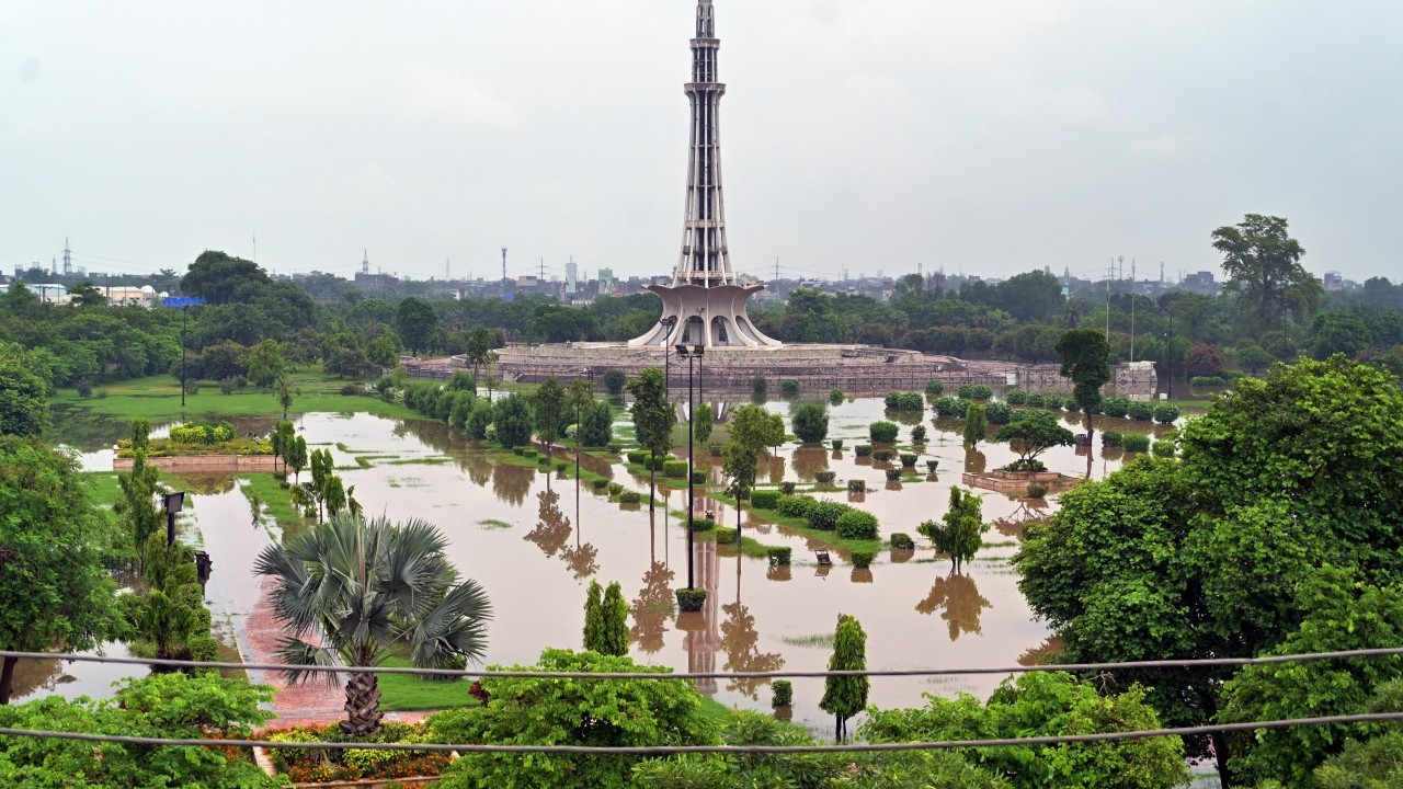 Foto - Dost ve kardeş ülke Pakistan'dan çok kötü haber: 266 ölü var!