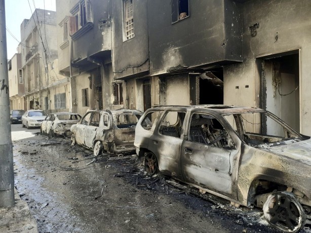 Foto - Dost ve kardeş ülkede iki silahlı grup birbirine girdi! 