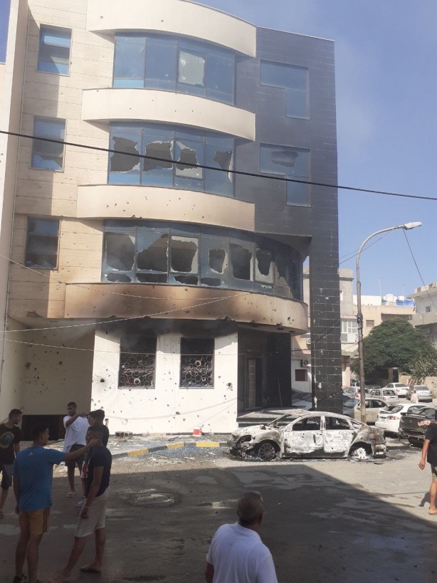 Foto - Dost ve kardeş ülkede iki silahlı grup birbirine girdi! 