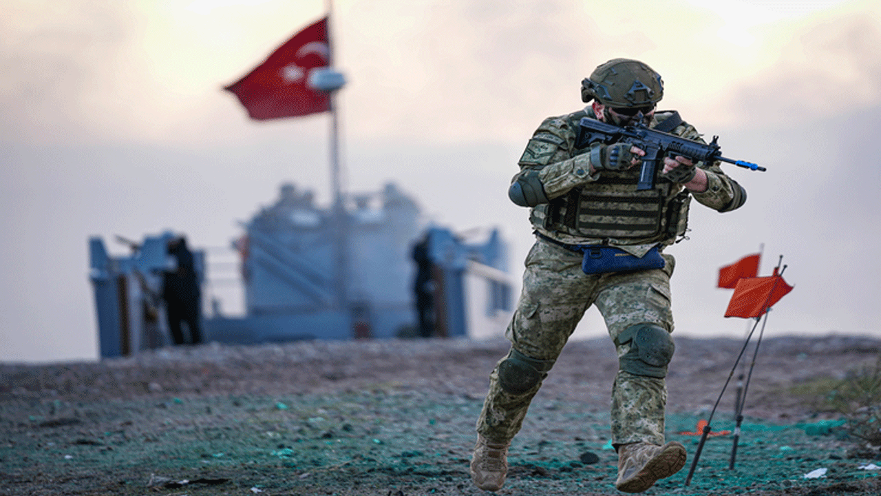 Foto - Dosta güven düşmana korku! İşte TSK'nın nefes kesen timsahı