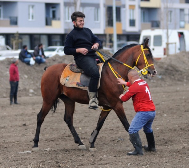 Foto - Down sendromlu Selçuk, ciritle rehabilite oluyor