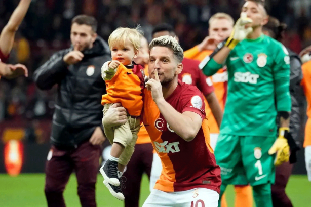 Foto - Dries Mertens gerçeği ortaya çıktı! Eski takımı onu almak için..