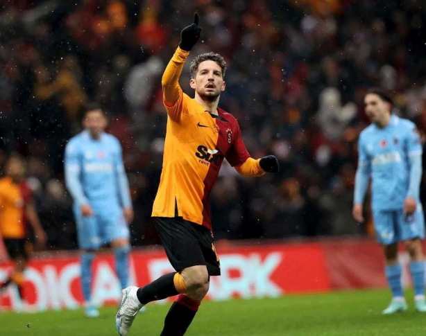 Foto - Dries Mertens gerçeği ortaya çıktı! Eski takımı onu almak için..