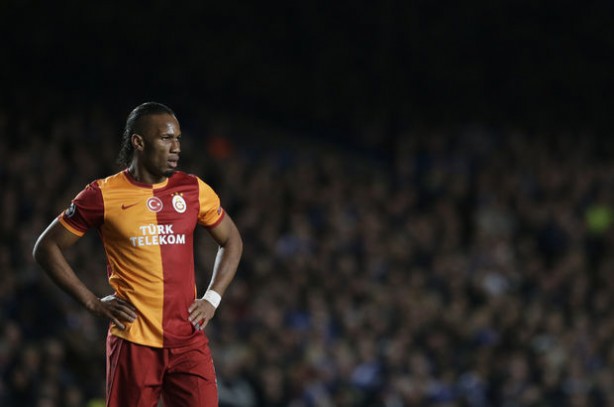Foto - Drogba 20 yılını verdiği futbolu bıraktı! 