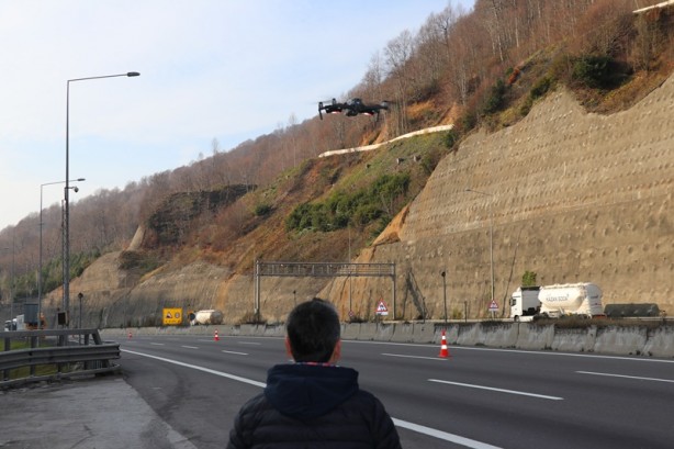 Foto - Drondan kaçamadılar