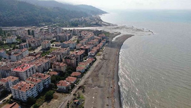 Foto - Dronla havadan görüntülendi: Sel suları Karadeniz’i kahverengiye bürüdü