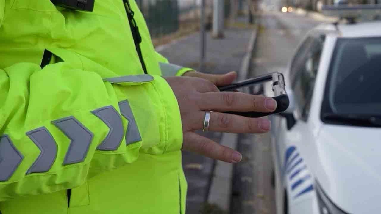 Foto - Dronlu denetimde kaçış taktiği işe yaramadı: Ehliyetsiz sürücüye 80 bin lira ceza 