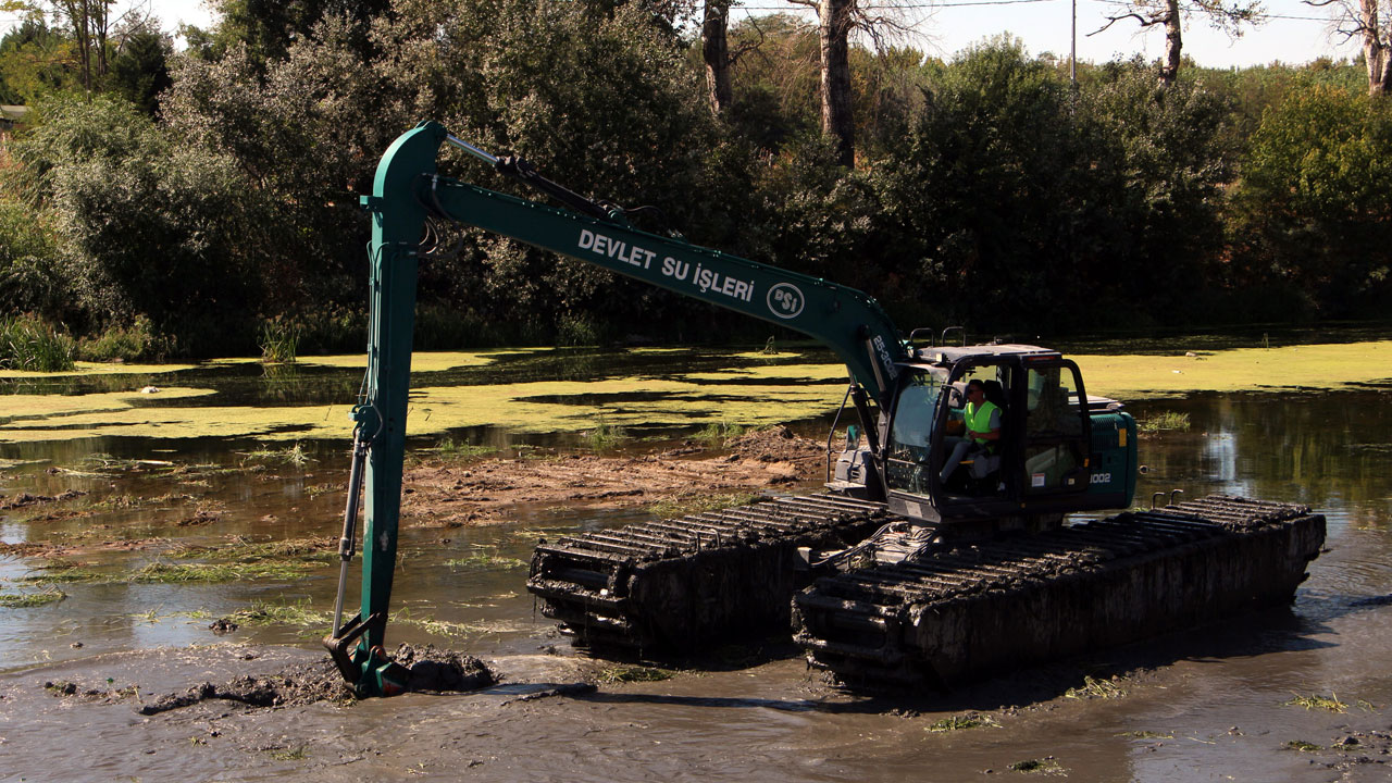 Foto - DSİ ekipleri temizlik başlattı! Edirne’de kuraklık Tunca Nehri’ni bu hale getirdi