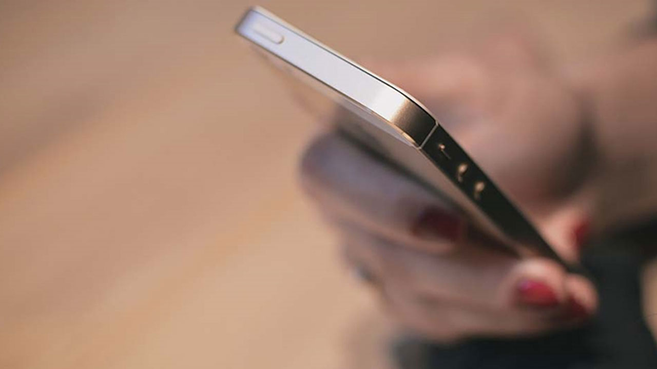 Dubai'de rekor! Bu telefon numarası 871 bin dolara satıldı