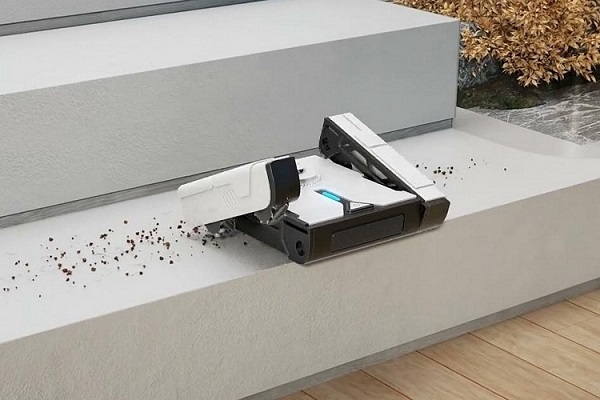 Foto - Dubleks evi olanlara göre! Bu robot süpürge merdiven çıkıyor