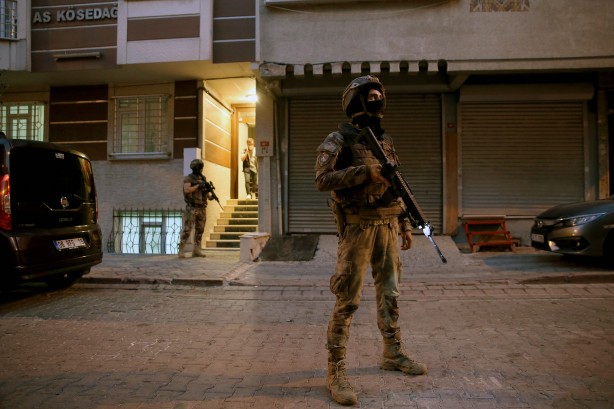 Foto - Düğmeye basıldı! İstanbul'da çok sayıda adrese eş zamanlı şafak operasyonu