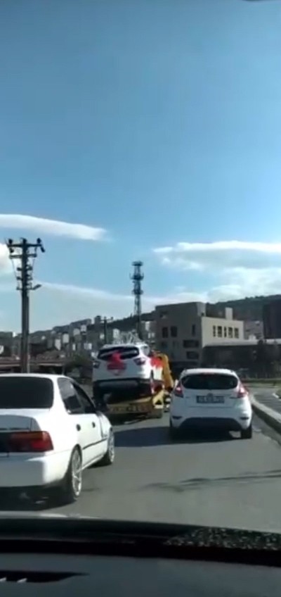 Foto - Düğün arabasını çekiciye yüklediler