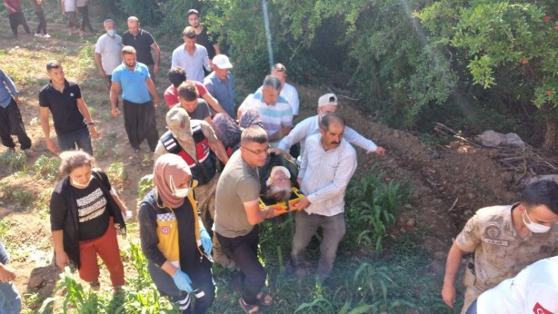 Foto - Düğün günü faciayı yaşadılar! Takla atan araç tarlaya uçtu: 5'i çocuk 10 yaralı