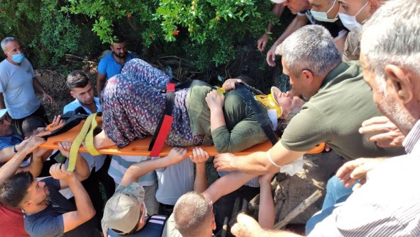 Foto - Düğün günü faciayı yaşadılar! Takla atan araç tarlaya uçtu: 5'i çocuk 10 yaralı