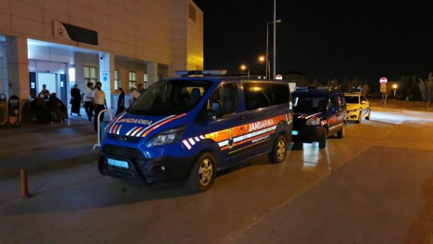 Foto - Düğünde ‘silah sıkmayın’ uyarısı yaptı, çıkan kavgada silahlar konuştu! Yaralılar var