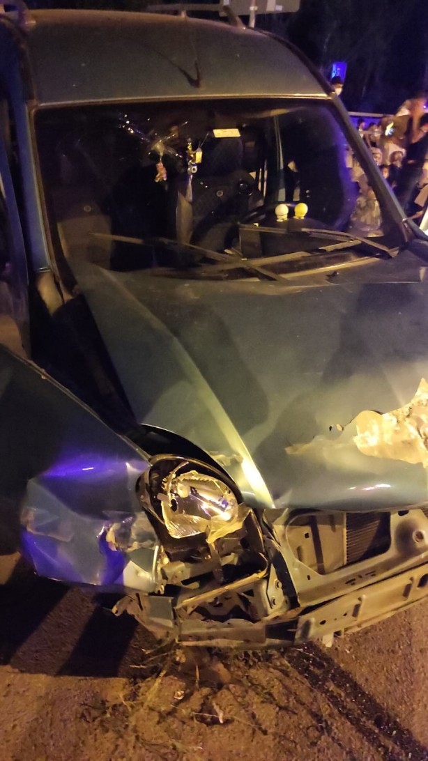 Foto - Düğüne gidenleri taşıyan araç kaza yaptı: 7 yaralı