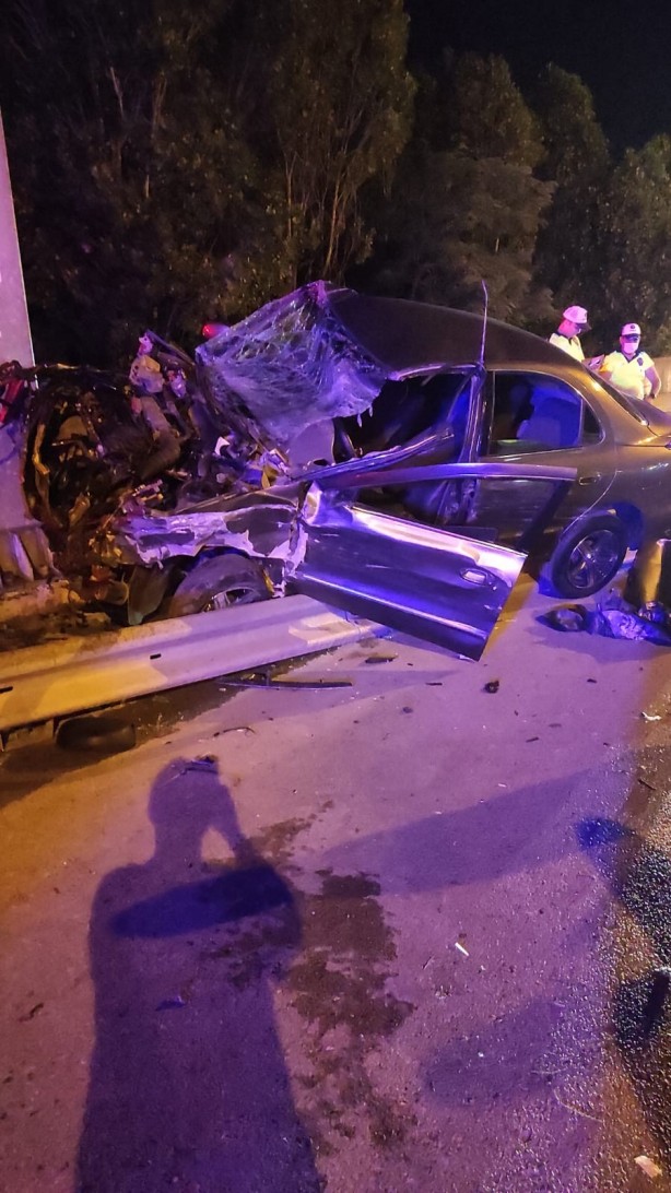 Foto - Düğüne gidenleri taşıyan araç kaza yaptı: 7 yaralı