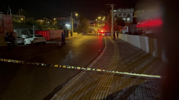 Foto - Dükkanı silahla taradılar