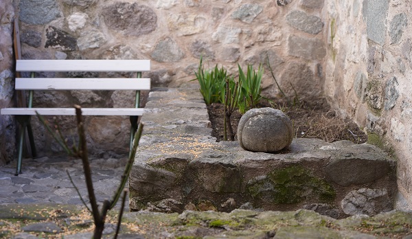 Foto - Dükkanlar arasında kaldı! Bu türbenin hikayesi ilgi çekiyor