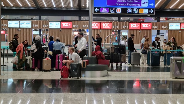 Foto - Dün çağrı yapılmıştı! Türkiye'deki İsrail vatandaşları İstanbul'dan ayrılıyor