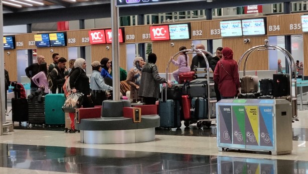 Foto - Dün çağrı yapılmıştı! Türkiye'deki İsrail vatandaşları İstanbul'dan ayrılıyor