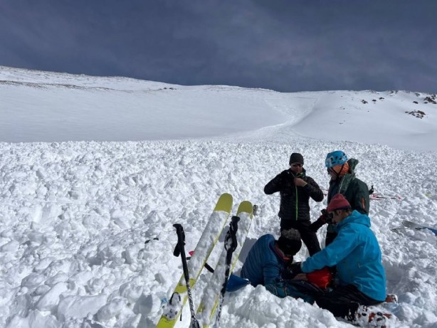 Foto - Dün çığ altında kalan turistler bugün tekrar kayak yaptı