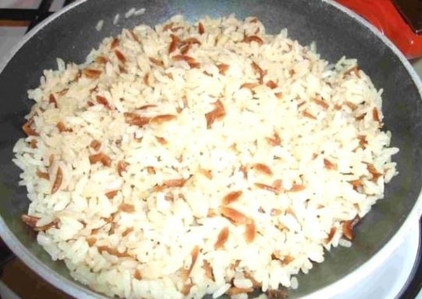 Foto - Dünden kalan pilavı yerseniz...