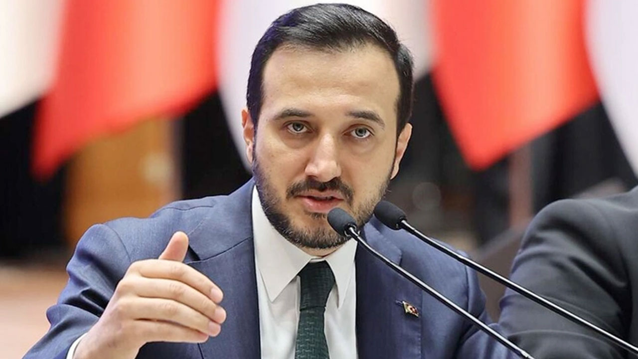 Foto - Dünkü açıklama hala gündemdeyken AK Parti’den bir çıkış daha: Erdoğan’ı başkan yapmaya söz veriyoruz!