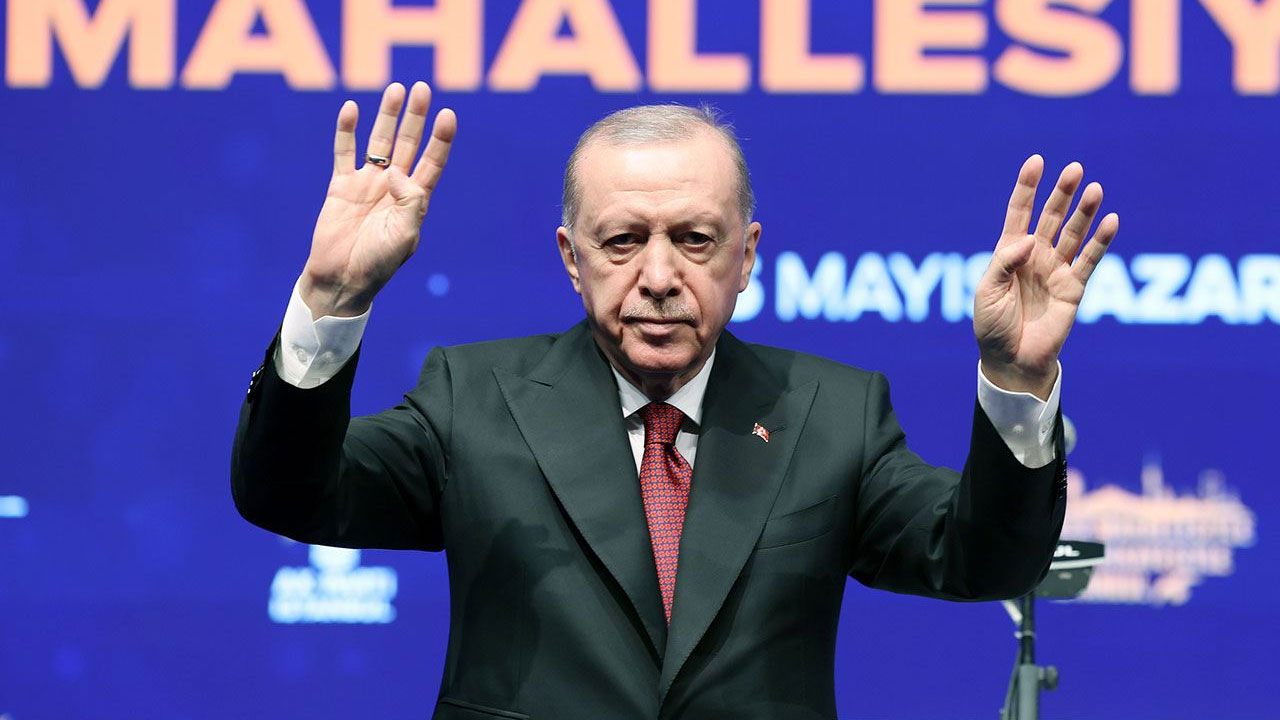 Foto - Dünkü açıklama hala gündemdeyken AK Parti’den bir çıkış daha: Erdoğan’ı başkan yapmaya söz veriyoruz!