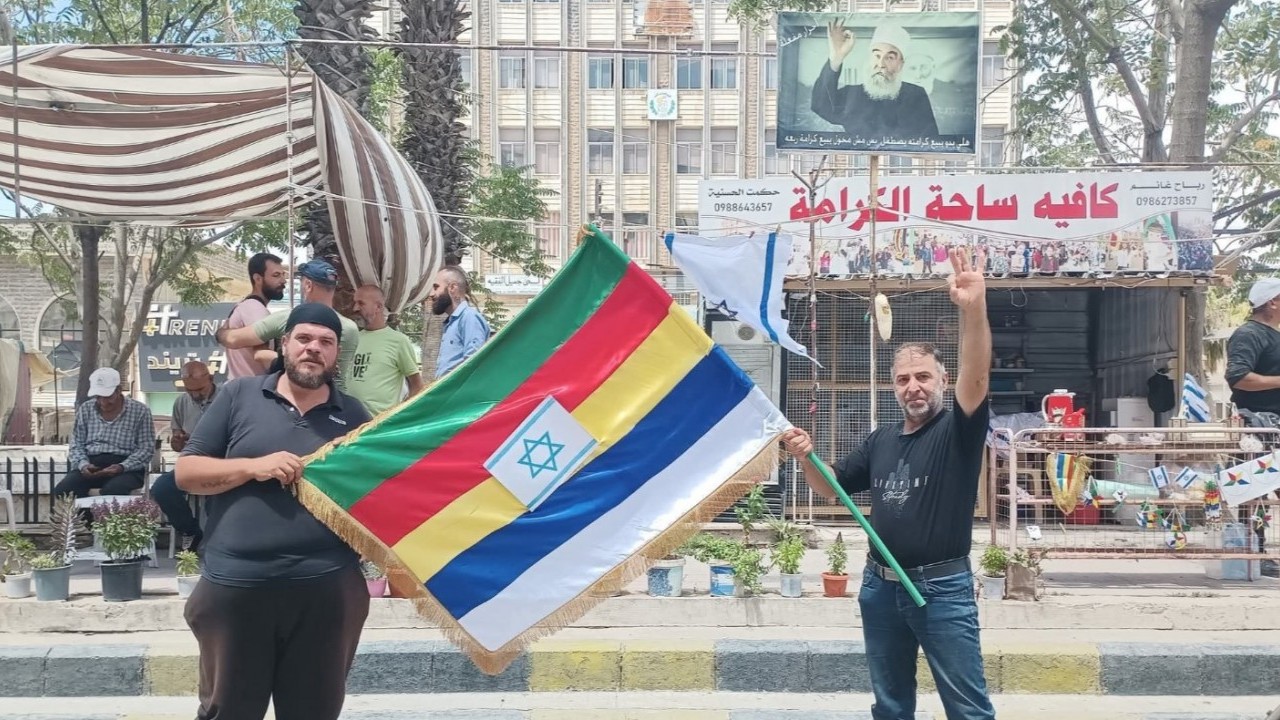 Foto - Suriye askerlerine saldırı! Şara’nın memurunu katledip sözde zafer pozu verdi