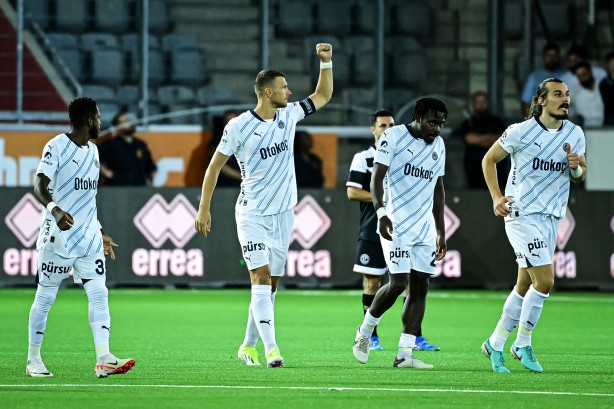 Foto - Dünya basını beklenmedik gelişmeyi duyurdular: Mourinho'yu Dzeko kurtardı'