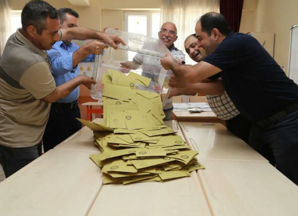 Foto - Dünya Türkiye seçimlerini dakika dakika bildiriyor! Alman gazetesi kazanan ismi üstü kapalı açıkladı