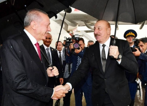 Foto - Dünya Başkan Erdoğan-Aliyev zirvesini konuşuyor: Zamanlamasına dikkat çektiler...