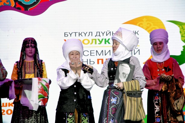 Foto - Dünya Başörtüsü Günü dünyada kutlandı