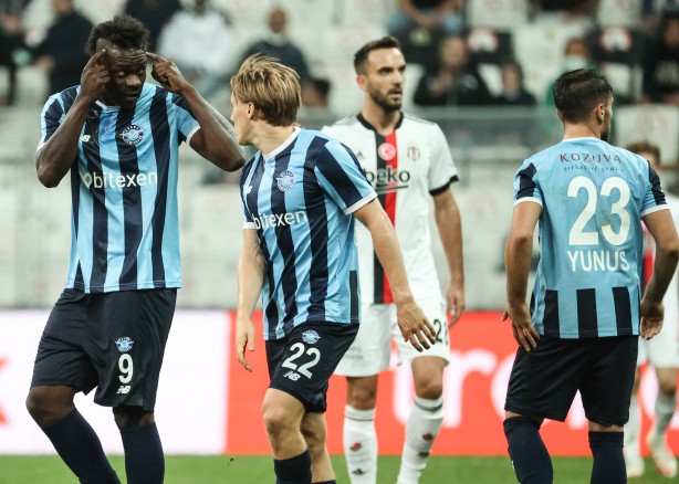Foto - Dünya Beşiktaş-Adana Demirspor maçını konuşuyor! Balotelli'yi manşet yaptılar